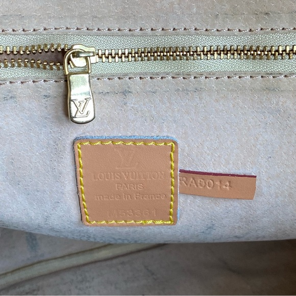 Louis Vuitton Porte-Documents Voyage - Picture 10 of 11